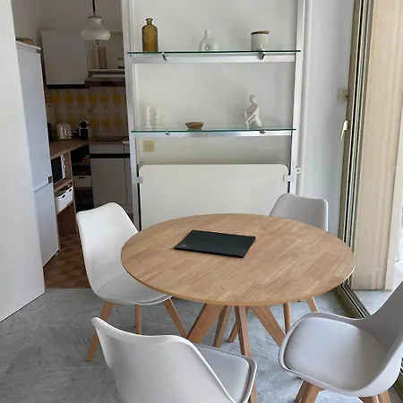 Cosy In Juan-les-pins * 昂蒂布
