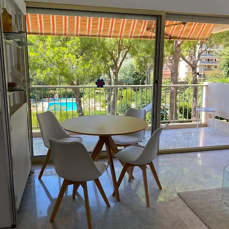 Cosy In Juan-les-pins Appartamento *