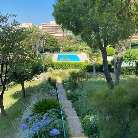 Cosy In Juan-les-pins 公寓